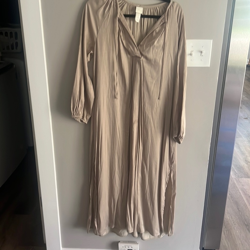 H&M neutral dress